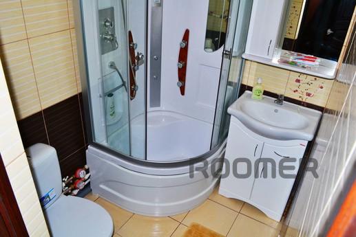 Apartment Studio Deluxe Class, Yekaterinburg - apartment by the day