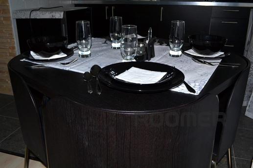 Apartment Studio Deluxe Class, Yekaterinburg - apartment by the day