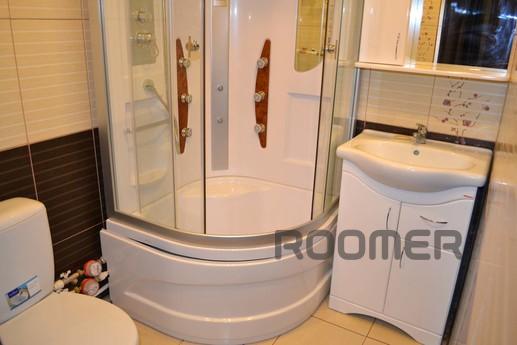 Apartment Studio Deluxe Class, Yekaterinburg - apartment by the day