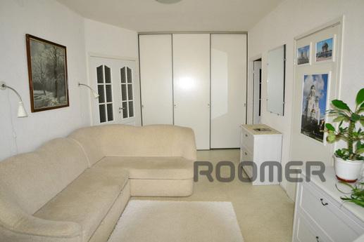 Large 3 bedroom apartment for rent, Yekaterinburg - apartment by the day