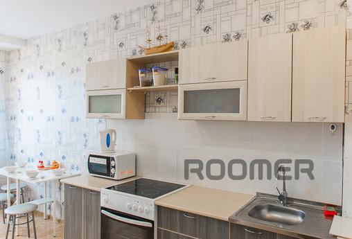 Large, bright, one bedroom apartment, Yekaterinburg - apartment by the day