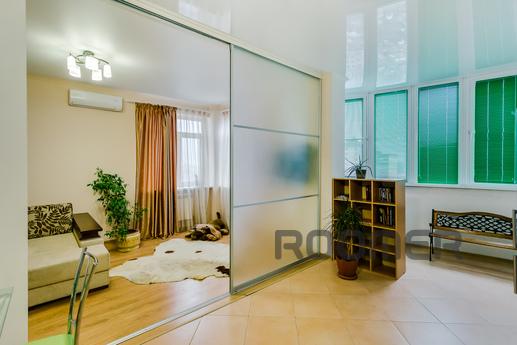 Elite House, Rostov Center, Rostov-on-Don - apartment by the day