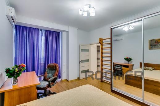 Elite House, Rostov Center, Rostov-on-Don - apartment by the day