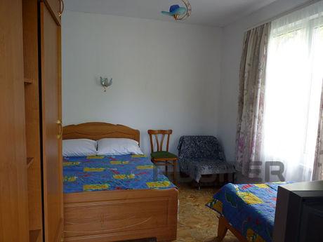 The private sector in Alushta, Alushta - apartment by the day