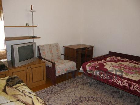 Comfortable rooms in a private house, Alushta - apartment by the day