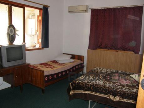 Comfortable rooms in a private house, Alushta - apartment by the day