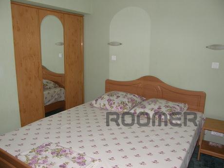 Two-room 'suite', Alushta - apartment by the day