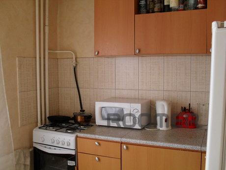 Udmurtia 202, Izhevsk - apartment by the day