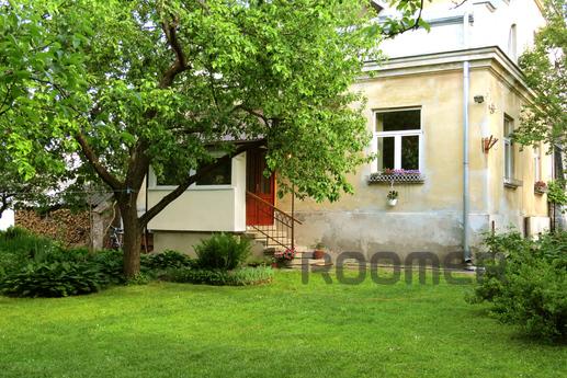 Rooms in a private house, Lviv - apartment by the day