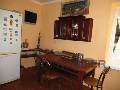 Two rooms in a mansion 10 min. from the , Lviv - apartment by the day