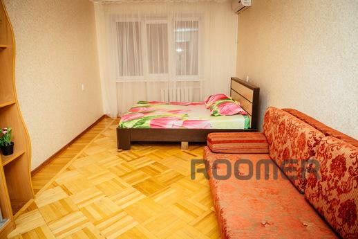 Trehkomn. in Rostov BTF Center Apartment, Rostov-on-Don - apartment by the day