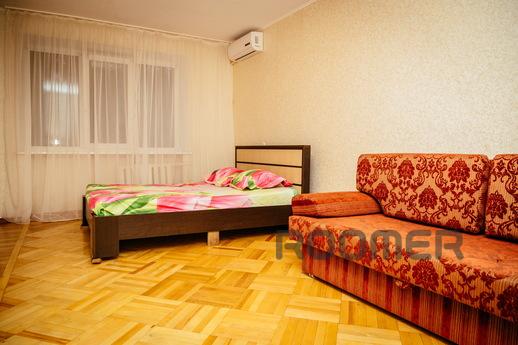 Trehkomn. in Rostov BTF Center Apartment, Rostov-on-Don - apartment by the day