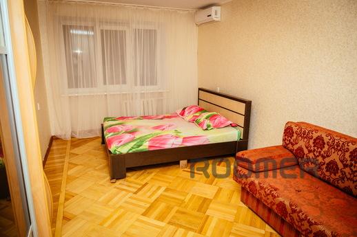 Trehkomn. in Rostov BTF Center Apartment, Rostov-on-Don - apartment by the day