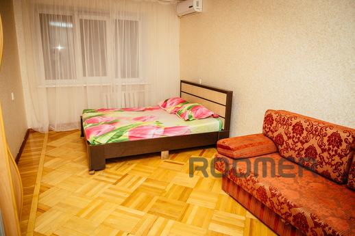 Trehkomn. in Rostov BTF Center Apartment, Rostov-on-Don - apartment by the day