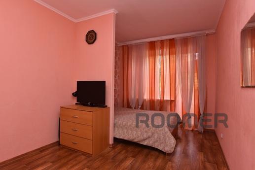 1k. square-ra in the center of Yekaterin, Yekaterinburg - apartment by the day