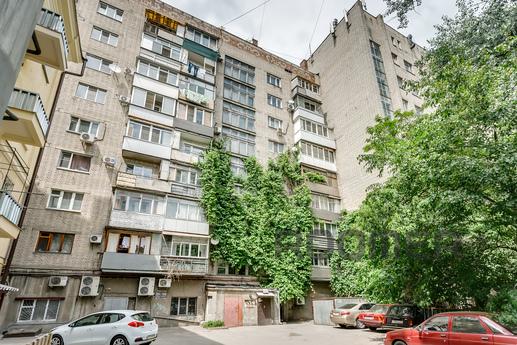 2-room apartment on Bolshaya Sadovaya, Rostov-on-Don - apartment by the day
