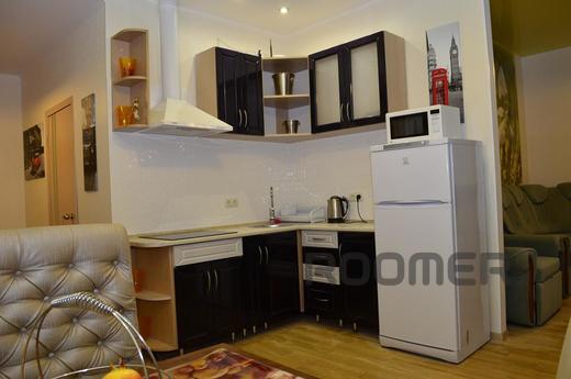 Bright apartment on the French Boulevard, Odessa - apartment by the day