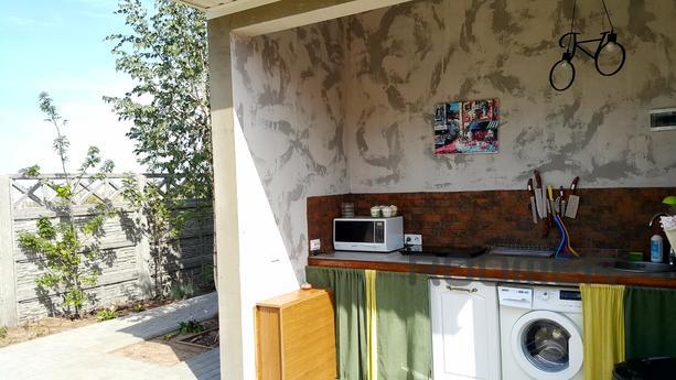 Guest House Shafran, Chernomorsk (Illichivsk) - apartment by the day