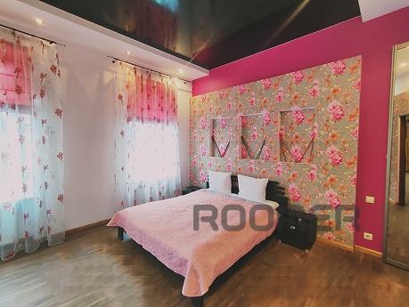 One bedroom for four people in the heart, Lviv - apartment by the day