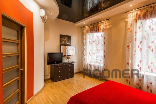 One bedroom for four people in the heart, Lviv - apartment by the day