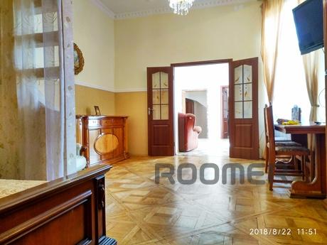 One-bedroom apartment in the center with, Lviv - apartment by the day