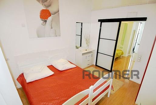 Apartment 'Cozy flat', centr, Yalta - apartment by the day