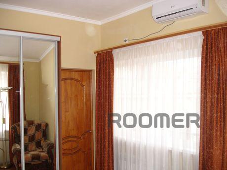 House in Streletskaya bay, Sevastopol - apartment by the day