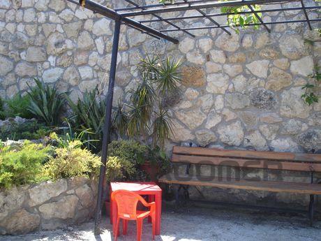 House in Streletskaya bay, Sevastopol - apartment by the day