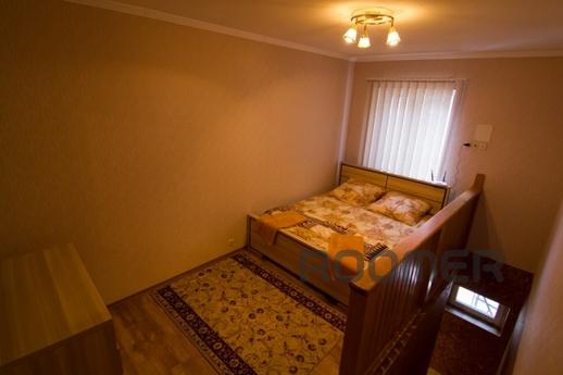 Accommodation by the sea, Feodosia - apartment by the day