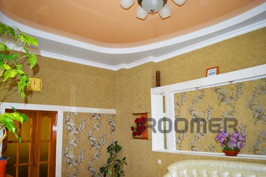 House in dvuhminutah Sea in Feodosia., Feodosia - apartment by the day