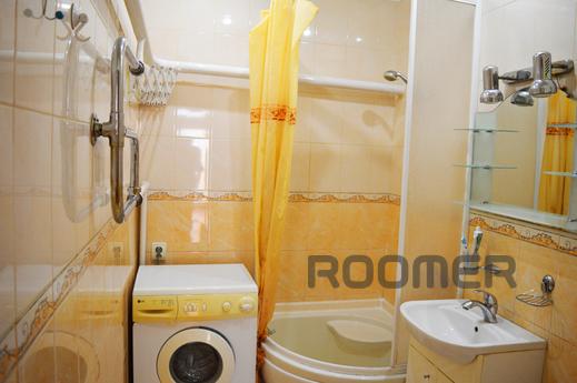 House in dvuhminutah Sea in Feodosia., Feodosia - apartment by the day