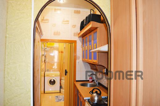 House in dvuhminutah Sea in Feodosia., Feodosia - apartment by the day