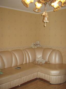 r.kinot UKRAINE CUM, I offer my apartment in the city center
