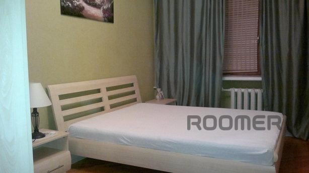 Offered his apartment in the city center: 4 Ul.Sobornaya Neg