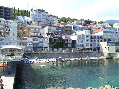 Rent a room at the sea at any time, Yalta - apartment by the day