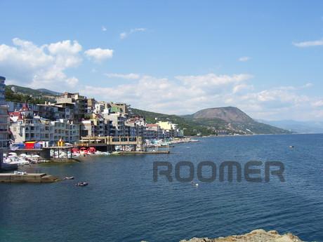 Its hotel is 50 meters from the beach, 4 floors, 8 rooms, 5 