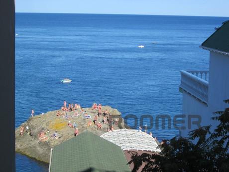Rent a room at the sea at any time, Yalta - apartment by the day