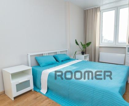Bright, clean, spacious one-room business class apartment in