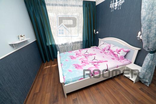 An oasis in the city center, Yekaterinburg - apartment by the day