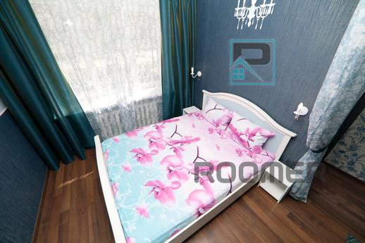 An oasis in the city center, Yekaterinburg - apartment by the day