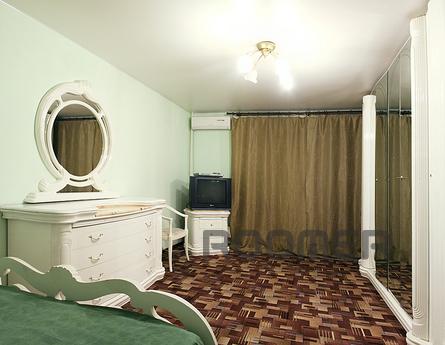Cozy apartment with convenient location, Moscow - apartment by the day