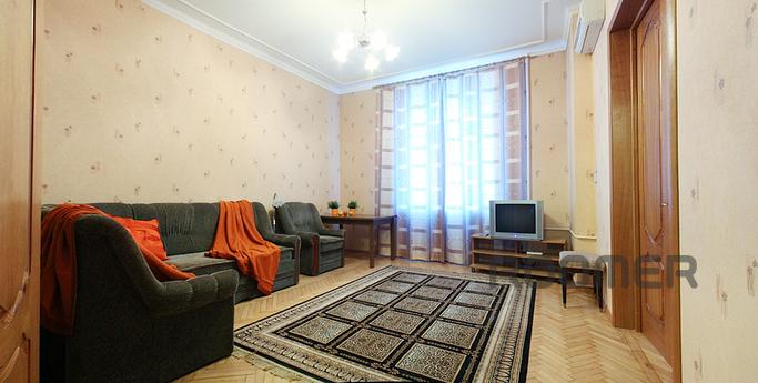Cozy apartment near Smolenskaya, Moscow - apartment by the day