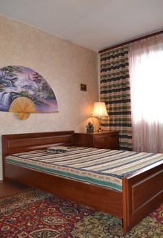 One bedroom comfortable apartment in Midtown. Daily. Landmar