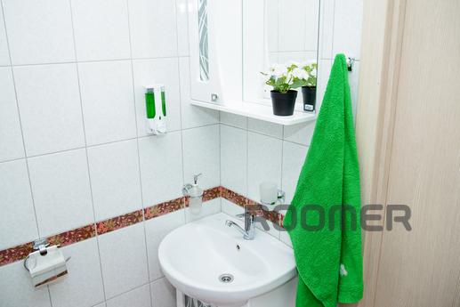 LIVE COMFORTABLY AND BE IN THE CENTER OF, Novosibirsk - apartment by the day