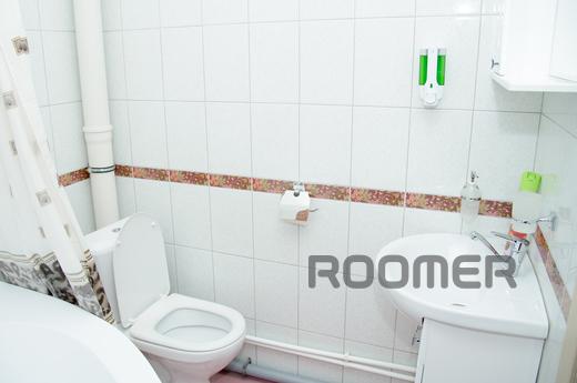LIVE COMFORTABLY AND BE IN THE CENTER OF, Novosibirsk - apartment by the day
