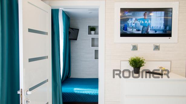 THIS APARTMENT WILL NOT LEAVE YOU INDIVI, Novosibirsk - apartment by the day