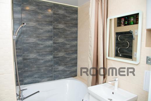 THIS APARTMENT WILL NOT LEAVE YOU INDIVI, Novosibirsk - apartment by the day