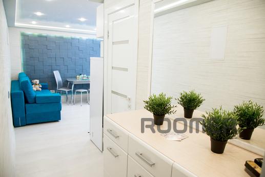 THIS APARTMENT WILL NOT LEAVE YOU INDIVI, Novosibirsk - apartment by the day