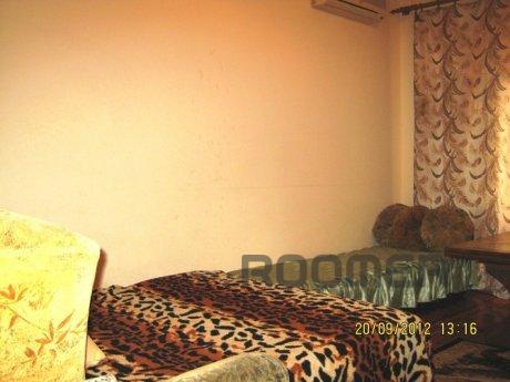 50 meters to the beach, Feodosia - apartment by the day