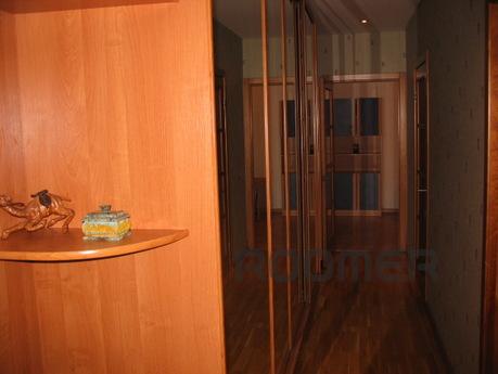 2-к Профсоюзов 38, Красноярск - квартира посуточно